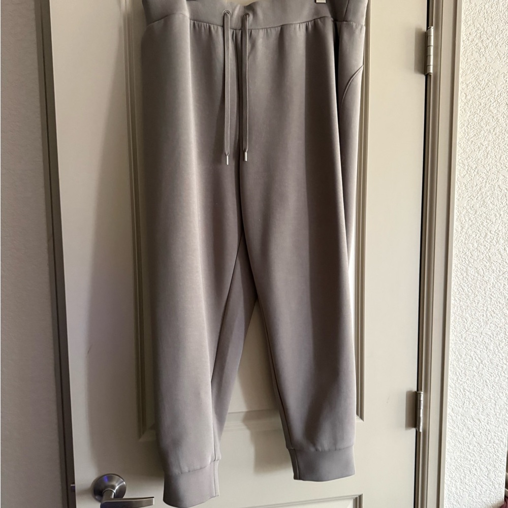 CALIA by Carrie Underwood Gray Sweatpants - Picture 2 of 5